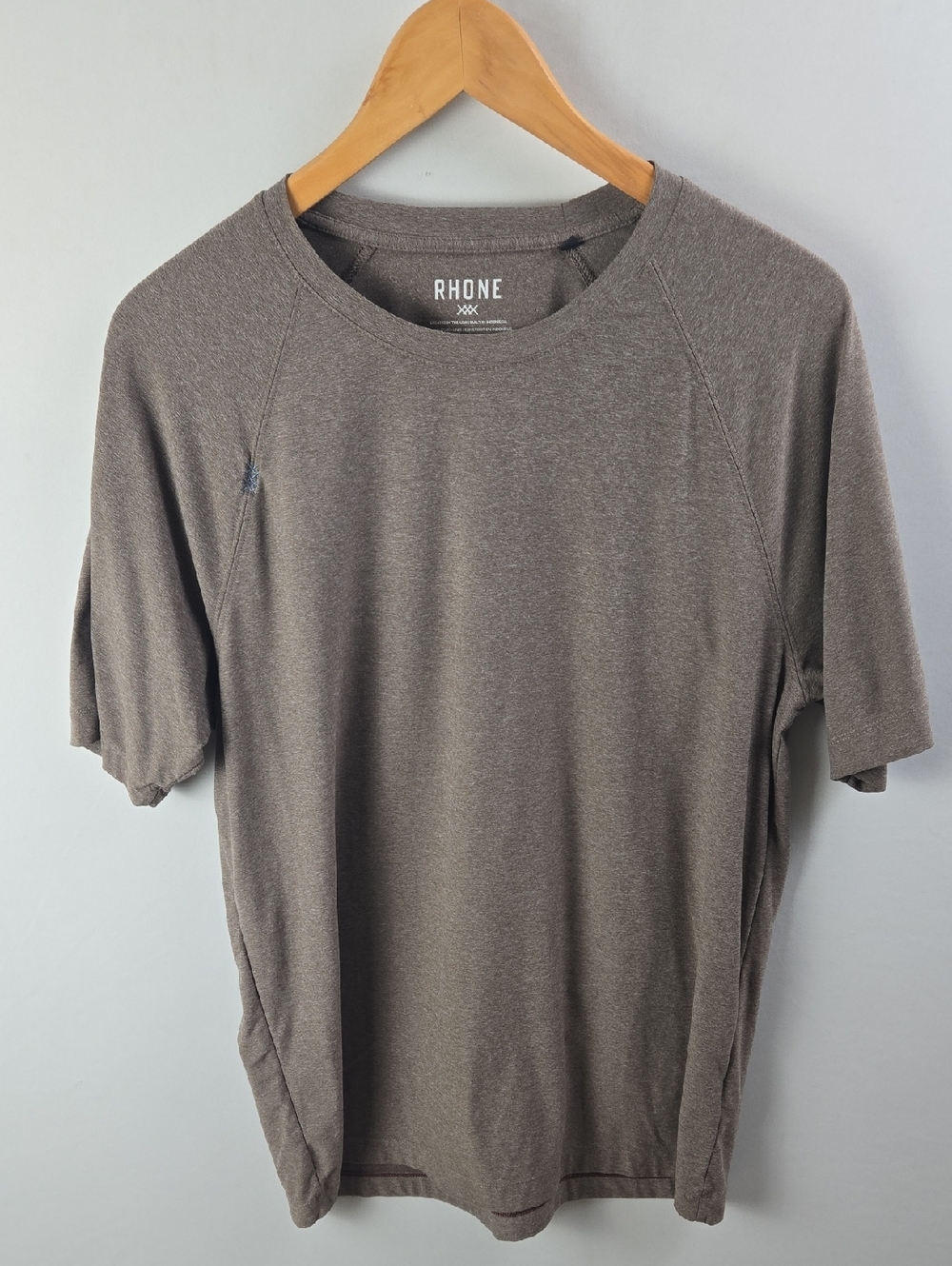 Rhone Atmosphere Preformance Short Sleeve Tee Heather Taupe Sz M Athletics